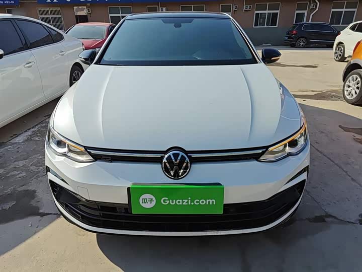 Фото 3 - Volkswagen Golf