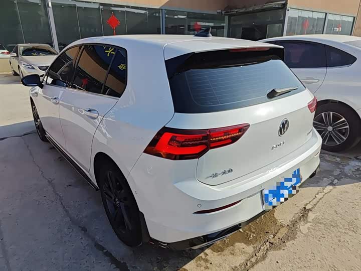 Фото 5 - Volkswagen Golf