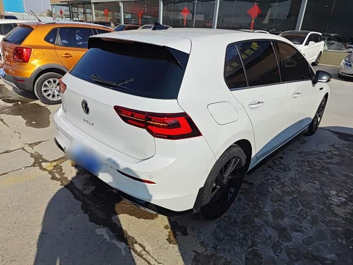 Фото 7 - Volkswagen Golf