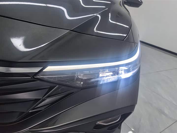 Фото 5 - Hyundai Elantra N line