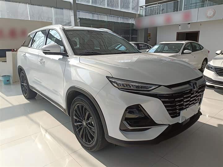 Фото 4 - Changan CS75