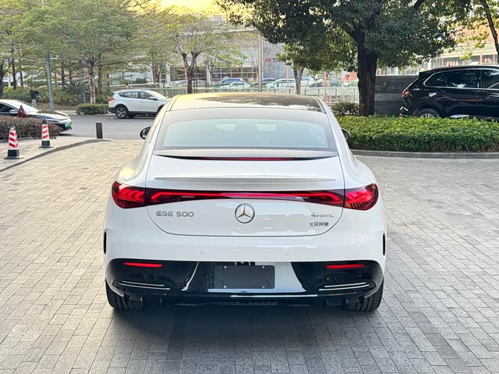 Фото 5 - Mercedes-Benz EQE