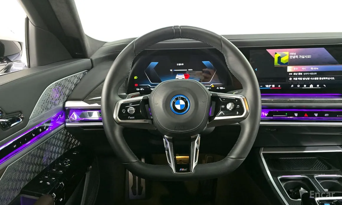 Фото 13 - BMW i7