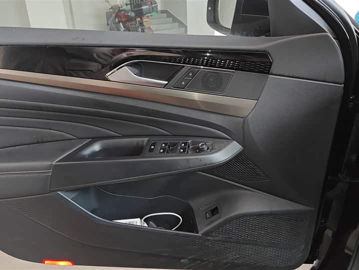 Фото 7 - Volkswagen Passat