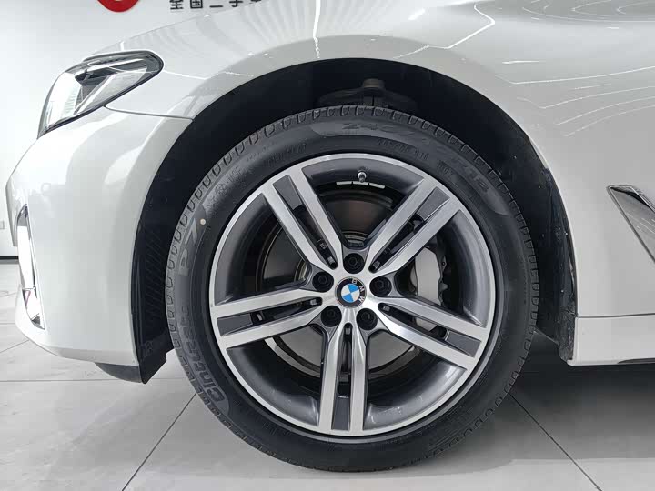 Фото 5 - BMW 5 Series