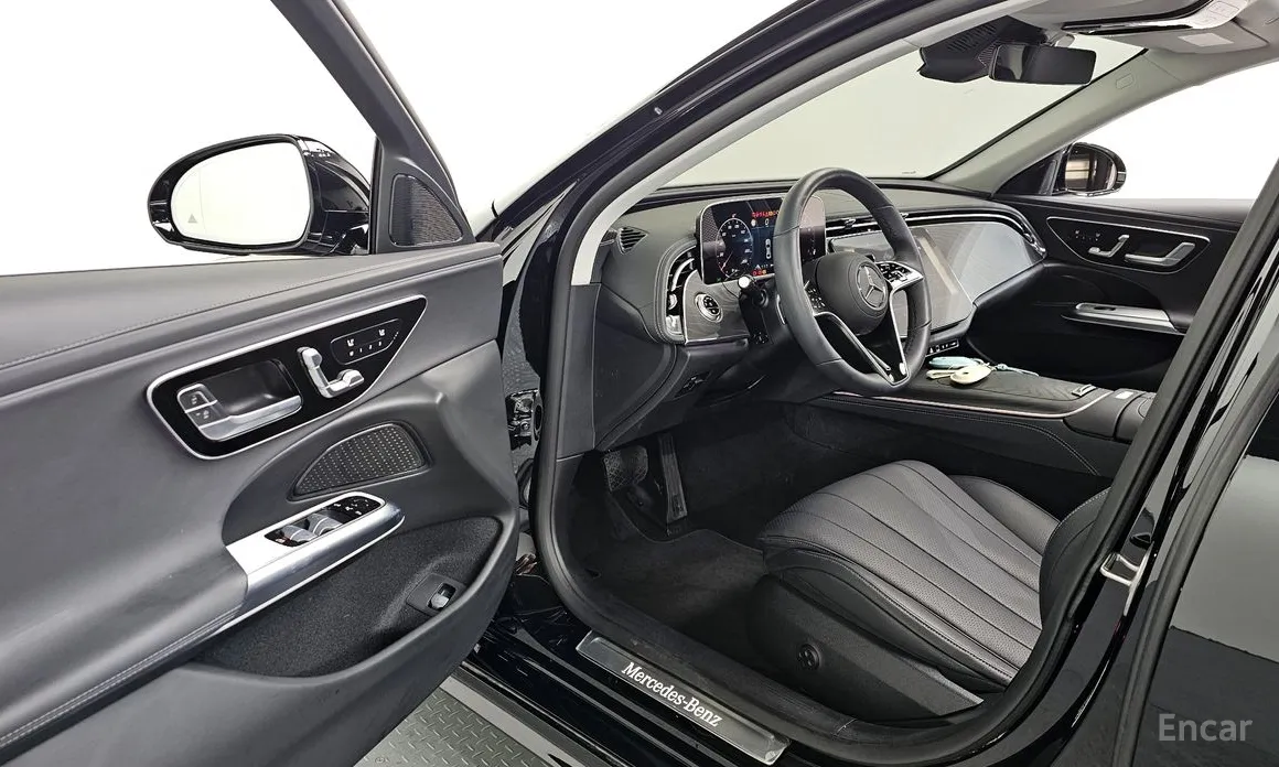 Фото 11 - Mercedes-Benz E-Class