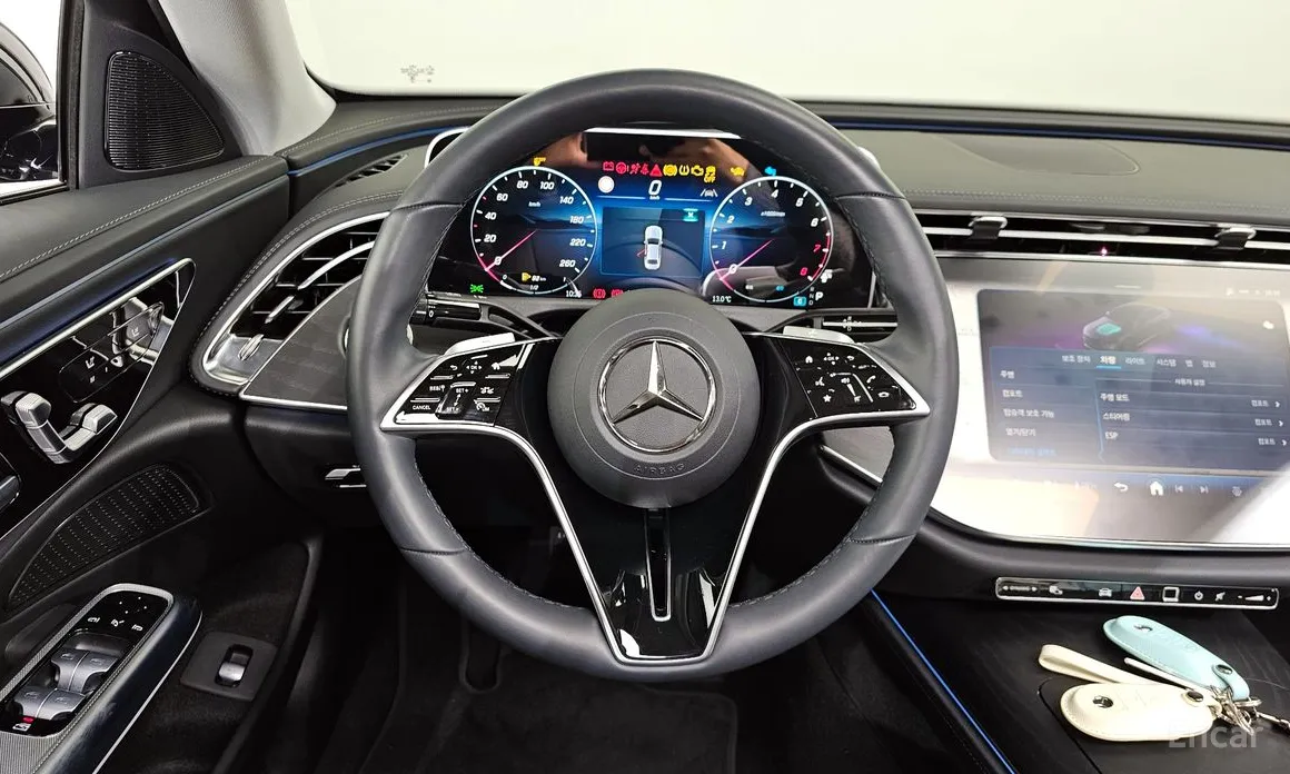 Фото 13 - Mercedes-Benz E-Class