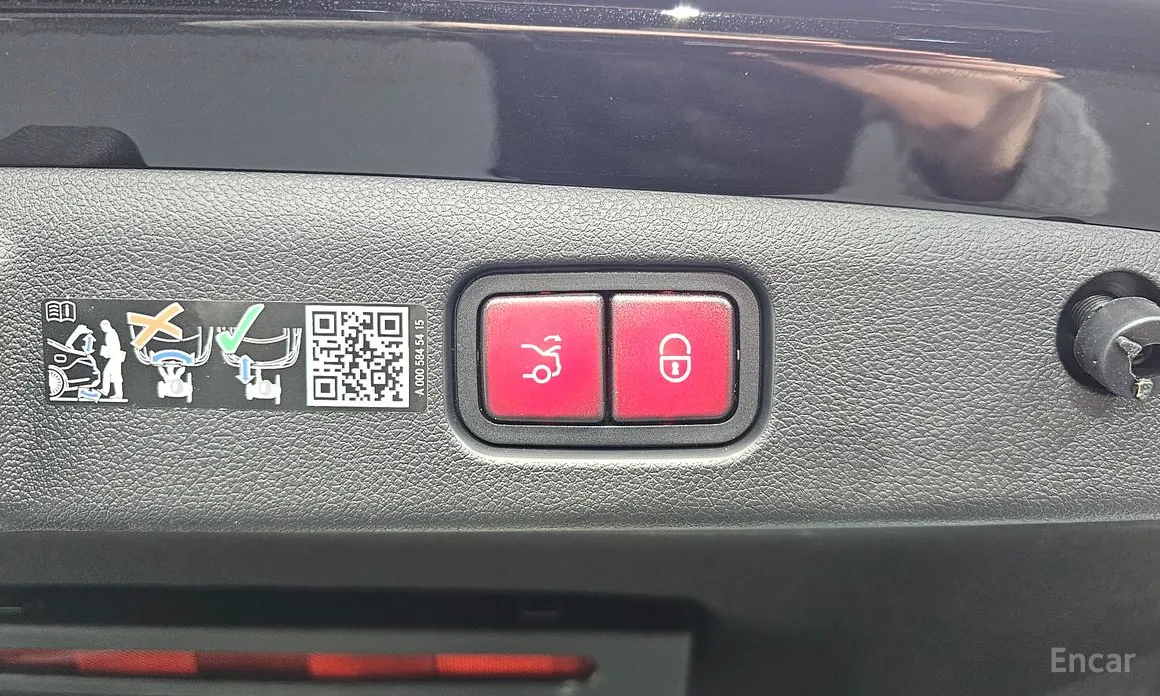 Фото 18 - Mercedes-Benz E-Class