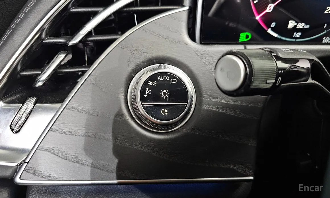 Фото 20 - Mercedes-Benz E-Class