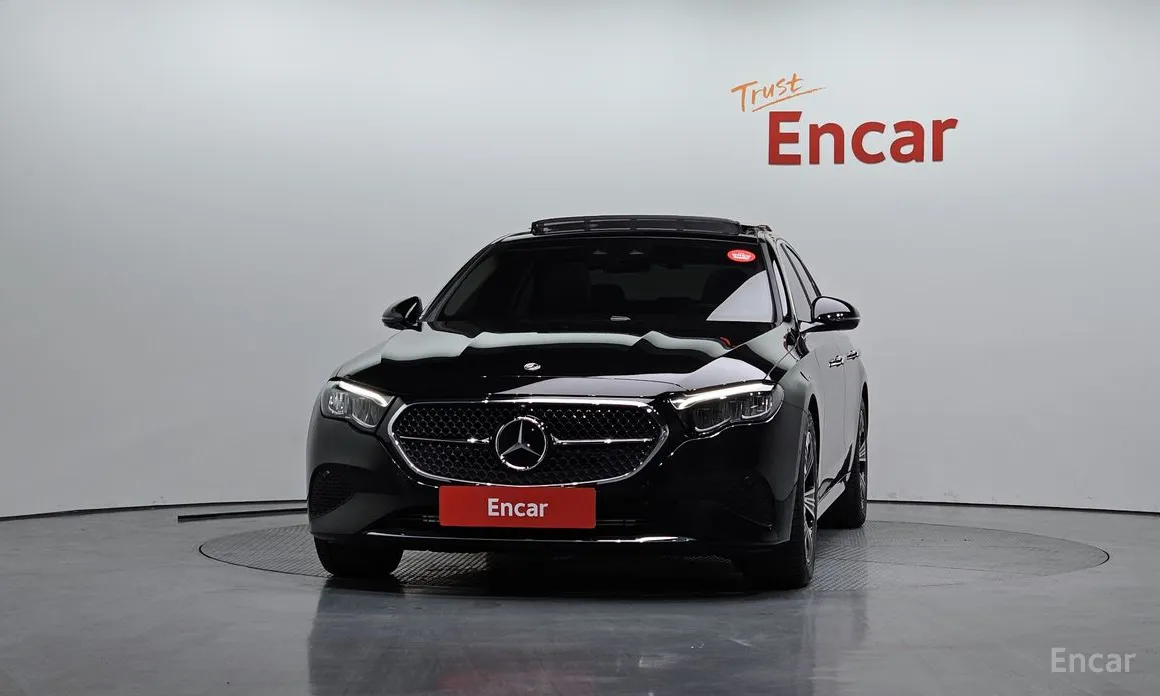 Фото 3 - Mercedes-Benz E-Class