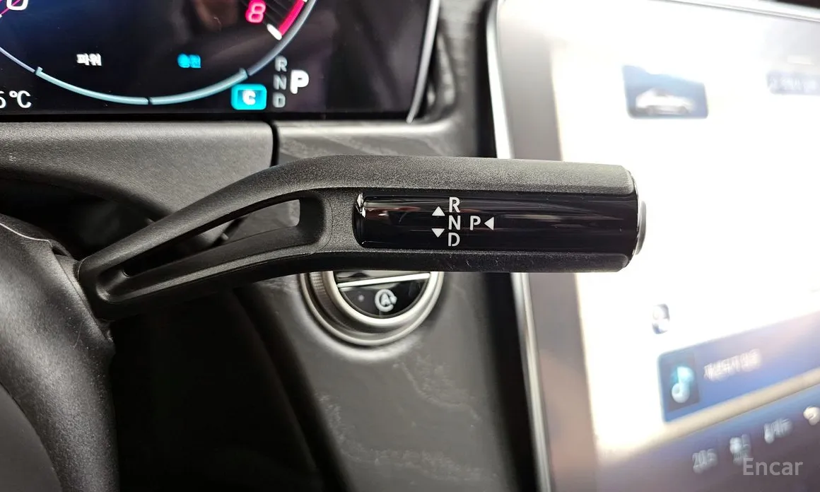 Фото 9 - Mercedes-Benz E-Class