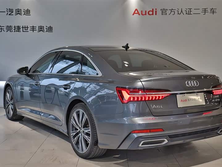 Фото 4 - Audi A6L