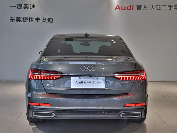 Фото 5 - Audi A6L