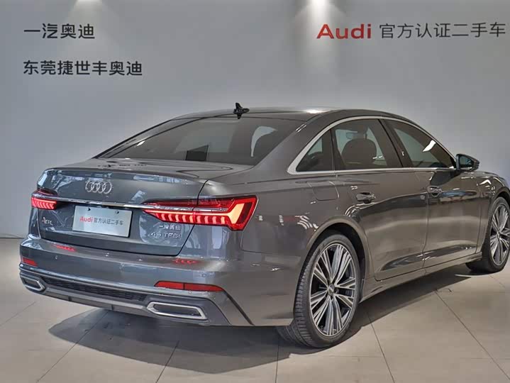 Фото 6 - Audi A6L