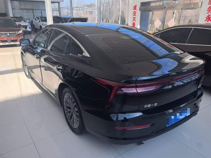 Фото 5 - Bestune B70