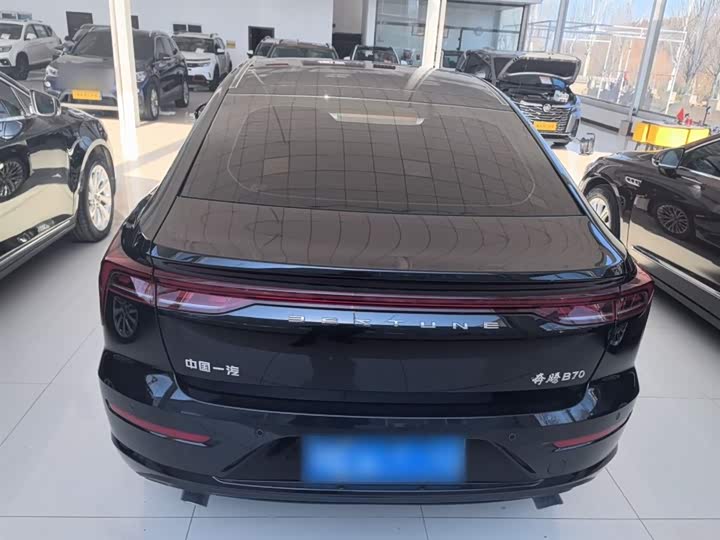 Фото 6 - Bestune B70