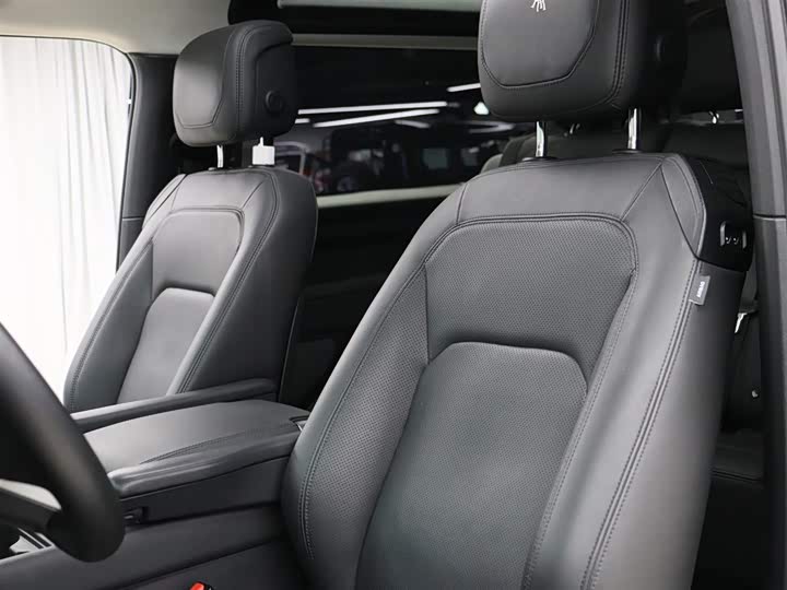 Фото 3 - Land Rover Defender