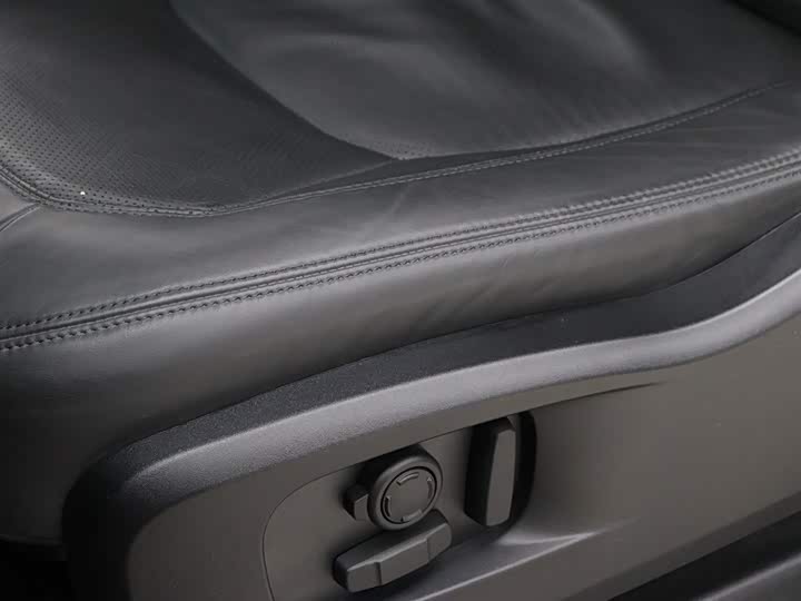 Фото 4 - Land Rover Defender