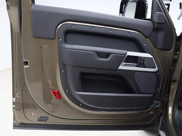 Фото 6 - Land Rover Defender