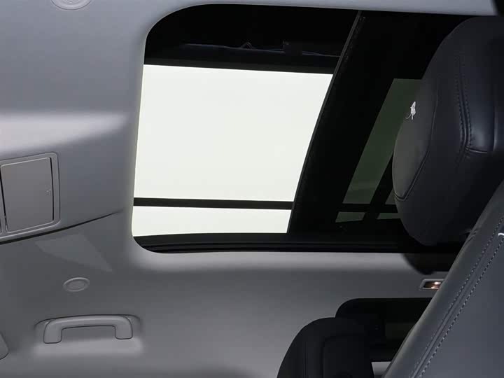 Фото 7 - Land Rover Defender