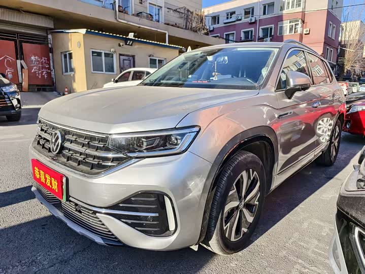 Фото 1 - Volkswagen Tayron GTE Hybrid