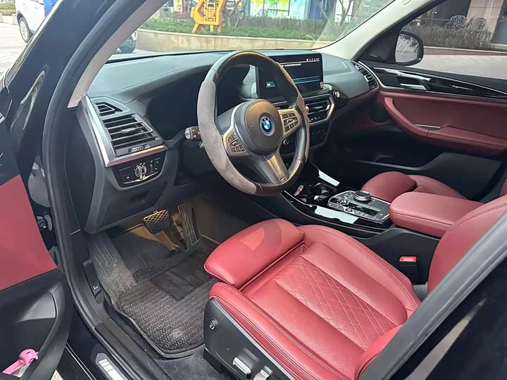 Фото 4 - BMW iX3