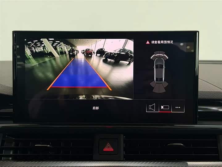 Фото 8 - Audi A4L