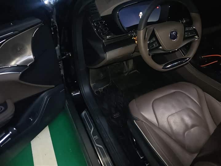 Фото 9 - BYD Han