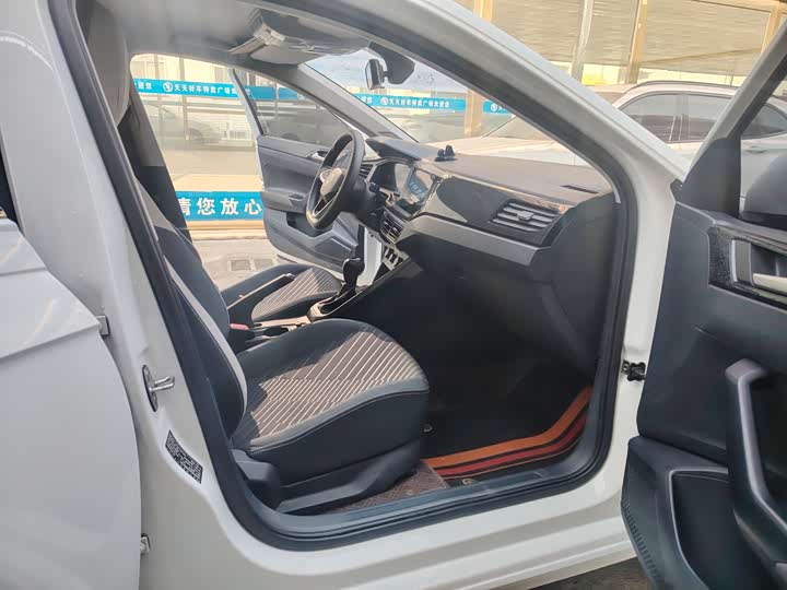 Фото 7 - Volkswagen Lavida