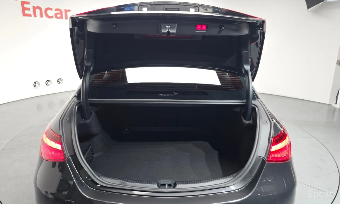 Фото 20 - Mercedes-Benz C-Class