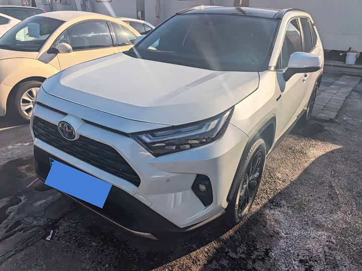 Фото 1 - Toyota RAV4