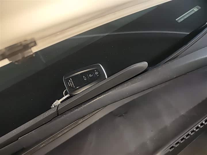 Фото 9 - Toyota Camry