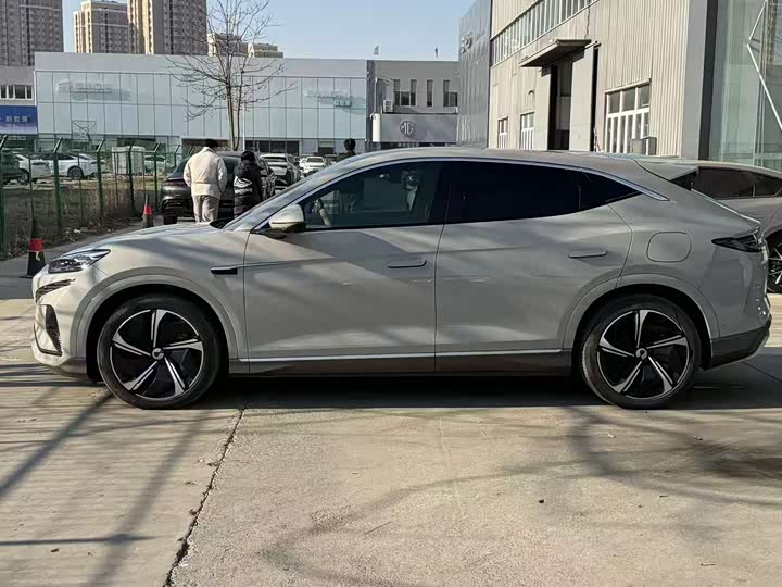 Фото 2 - Denza N7