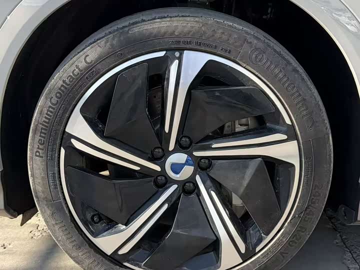 Фото 3 - Denza N7