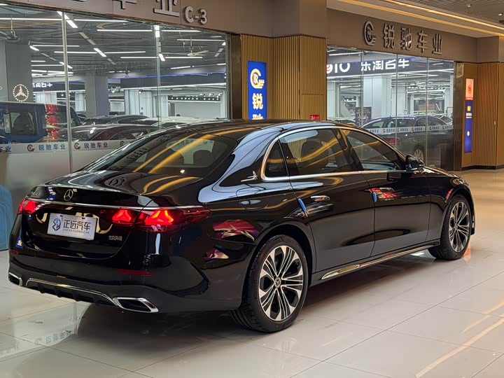 Фото 5 - Mercedes-Benz E-Class Hybrid