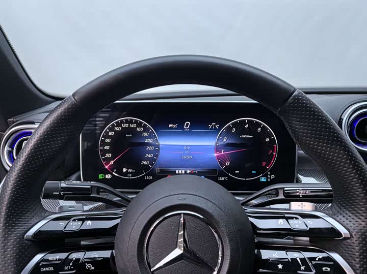 Фото 8 - Mercedes-Benz C-Class