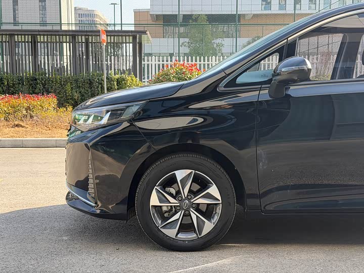 Фото 8 - GAC Trumpchi M6