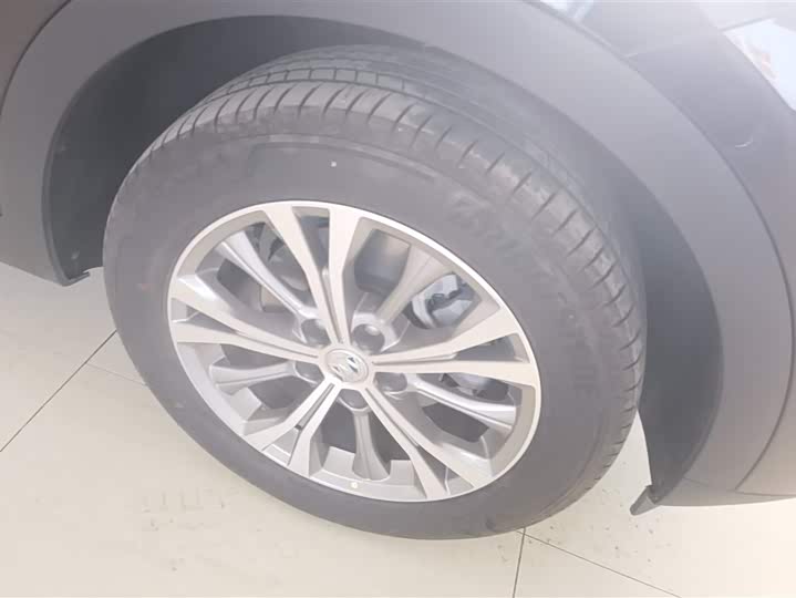 Фото 6 - Buick Envision Plus