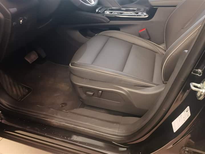 Фото 9 - Buick Envision Plus