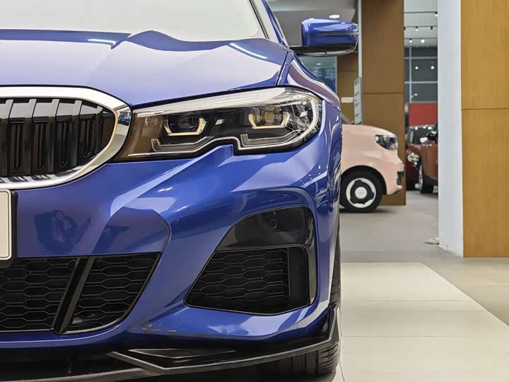 Фото 2 - BMW 3 Series