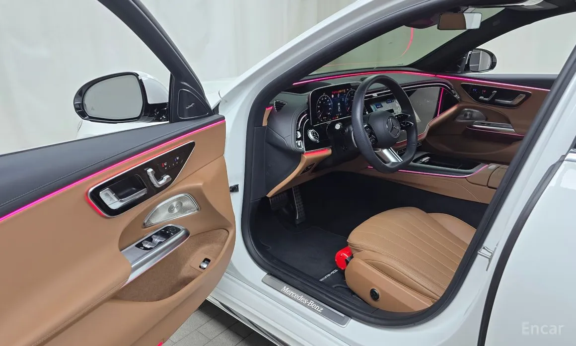 Фото 10 - Mercedes-Benz E-Class