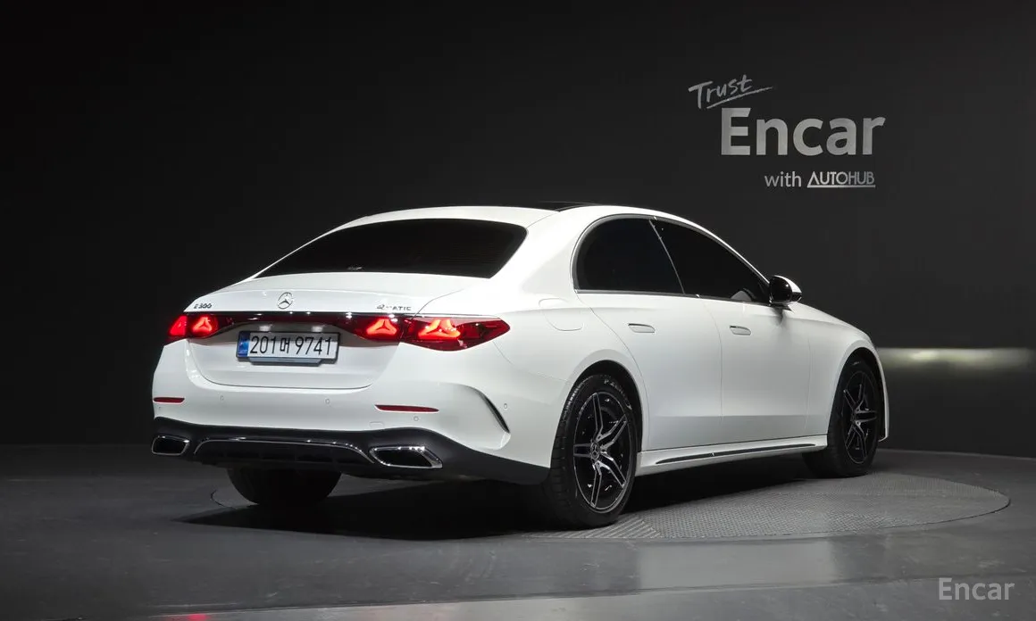 Фото 2 - Mercedes-Benz E-Class