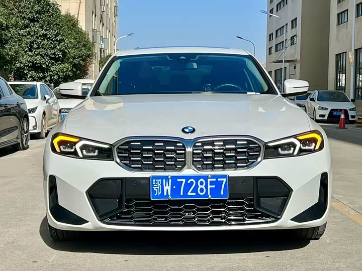 Фото 2 - BMW 3 Series