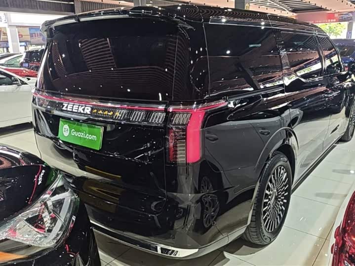 Фото 9 - Zeekr 009