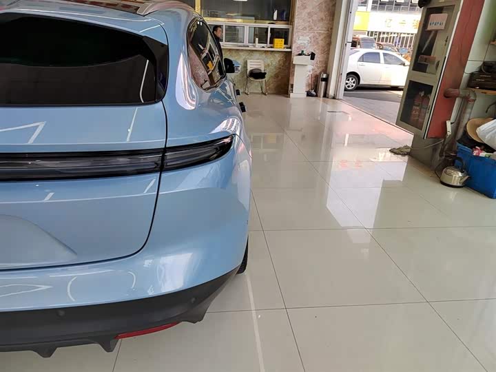 Фото 8 - Nio ET5T