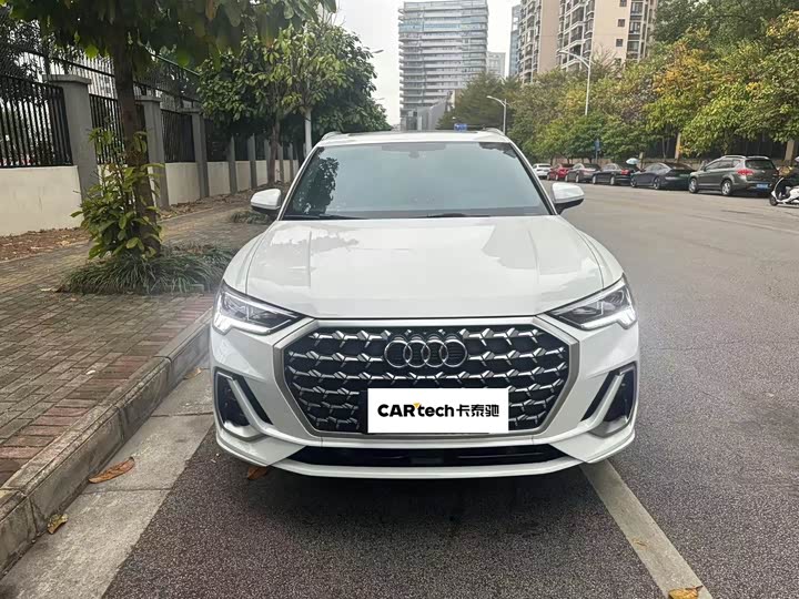 Фото 2 - Audi Q3