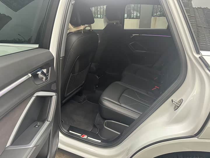 Фото 4 - Audi Q3