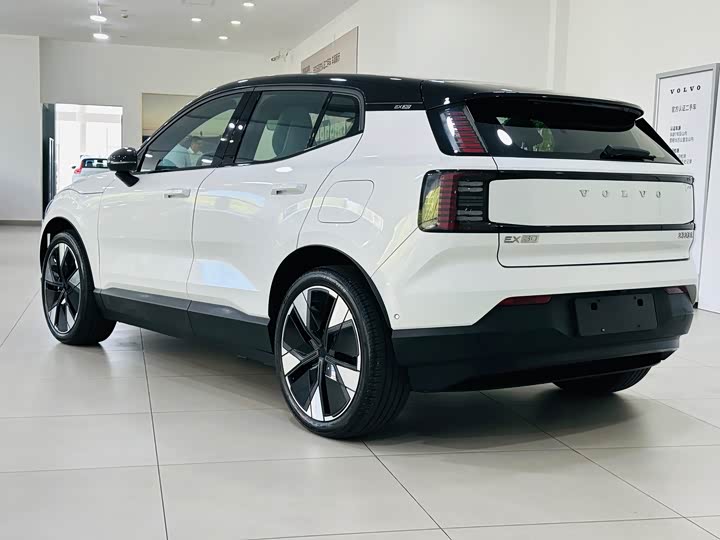 Фото 8 - Volvo EX30