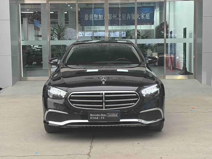 Фото 3 - Mercedes-Benz E-Class