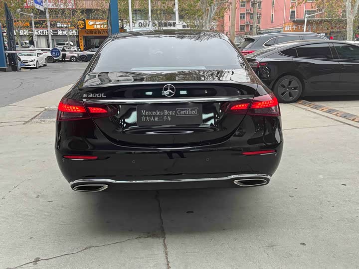 Фото 6 - Mercedes-Benz E-Class